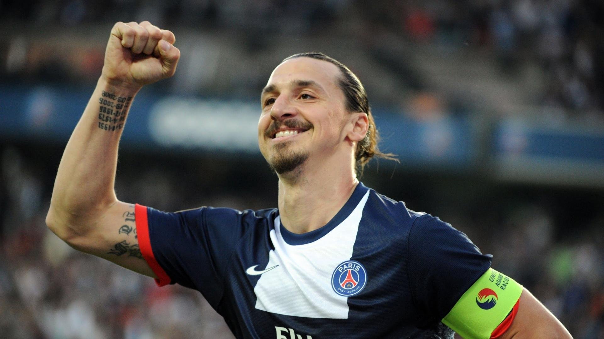 林丹笑谈孩子未来或走艺术路线,播放林丹